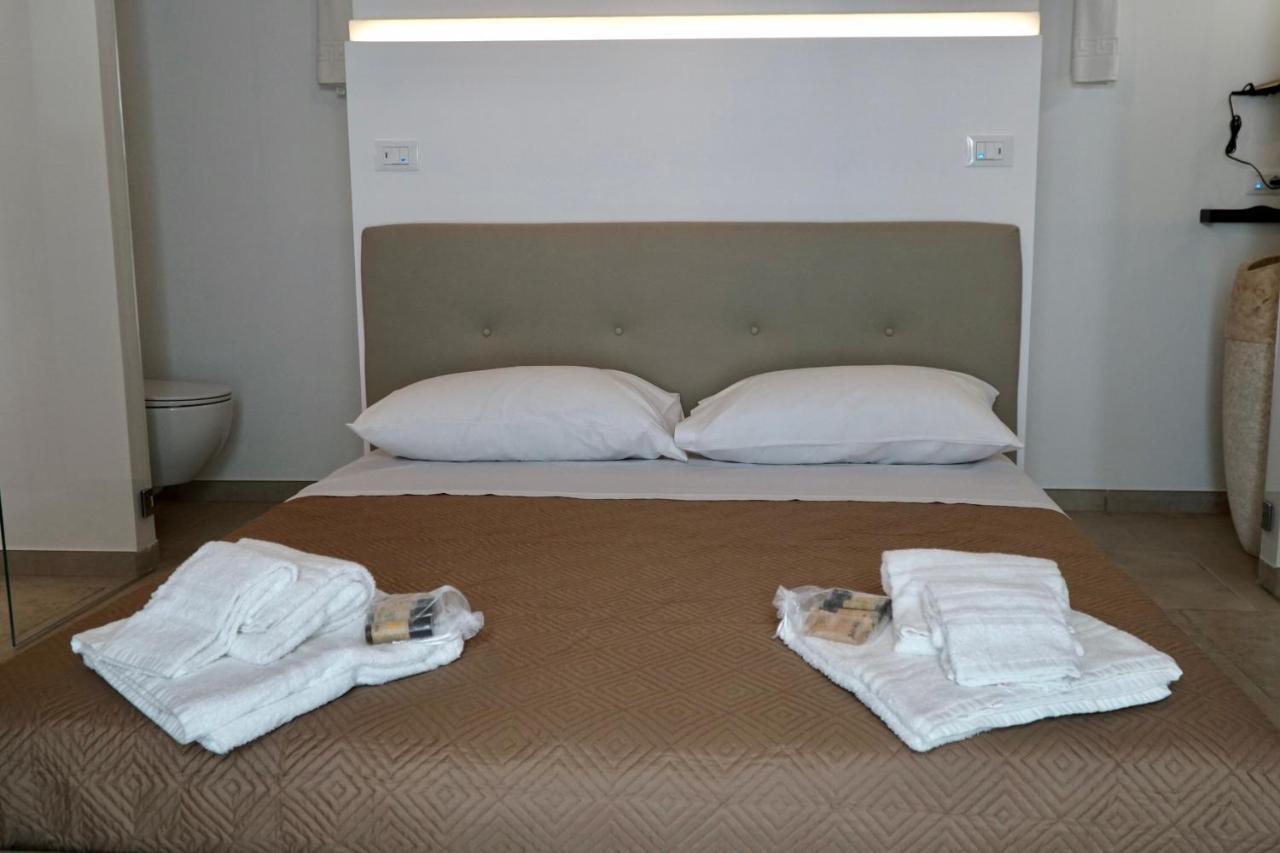 Suite 141 - Luxury B&B モノーポリ エクステリア 写真
