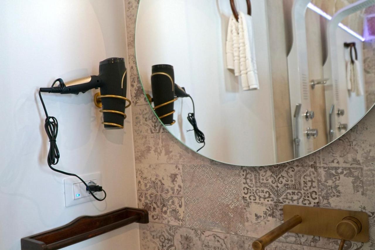Suite 141 - Luxury B&B モノーポリ エクステリア 写真
