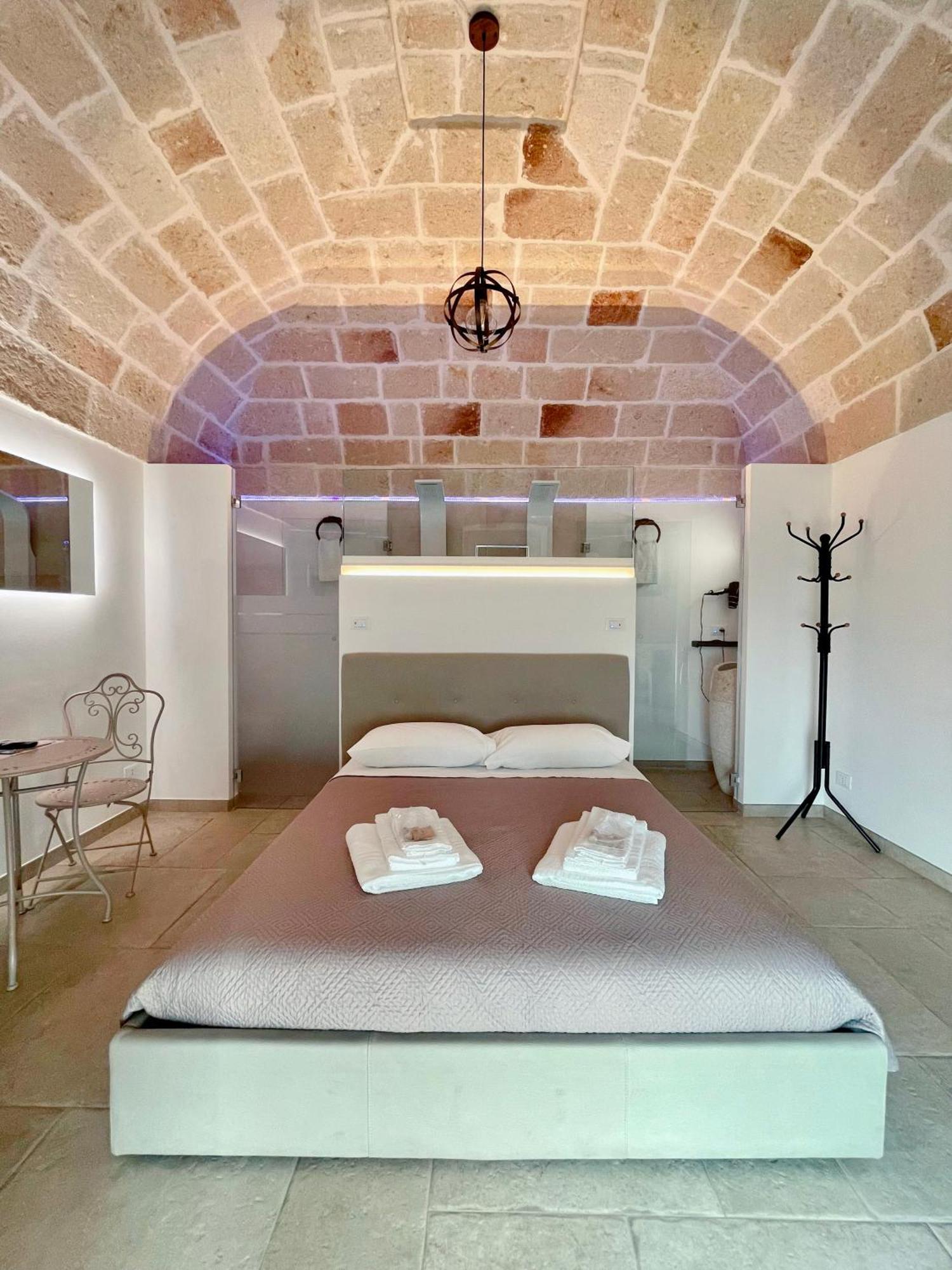 Suite 141 - Luxury B&B モノーポリ エクステリア 写真
